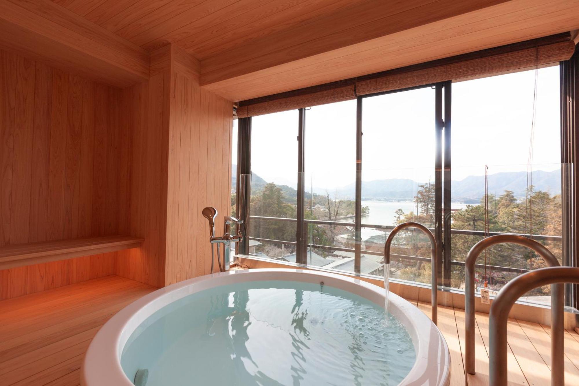 הצוקייצ'י Miyajima Grand Hotel Arimoto מראה חיצוני תמונה
