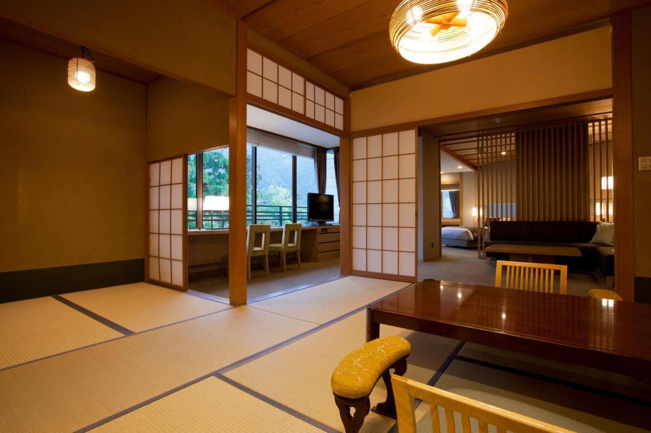 הצוקייצ'י Miyajima Grand Hotel Arimoto מראה חיצוני תמונה