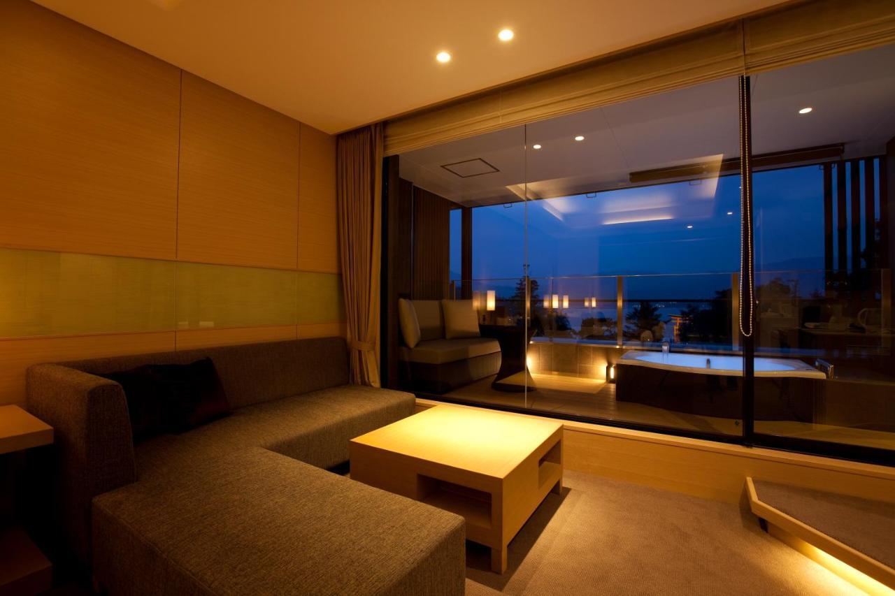 הצוקייצ'י Miyajima Grand Hotel Arimoto מראה חיצוני תמונה